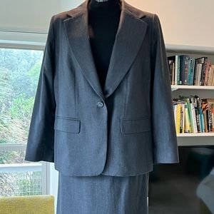 BACK to the OFFICE ~ PENDLETON WOOL 2-Piece SUIT ~ Classic Blazer & Skirt